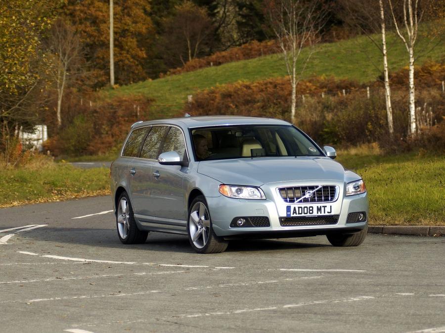  Volvo V70 2007 года  (UK) (фото 3 из 17)